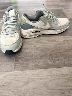 Nike Air Max Excee 'Light Silver Jade Horizon' women’s size 9
